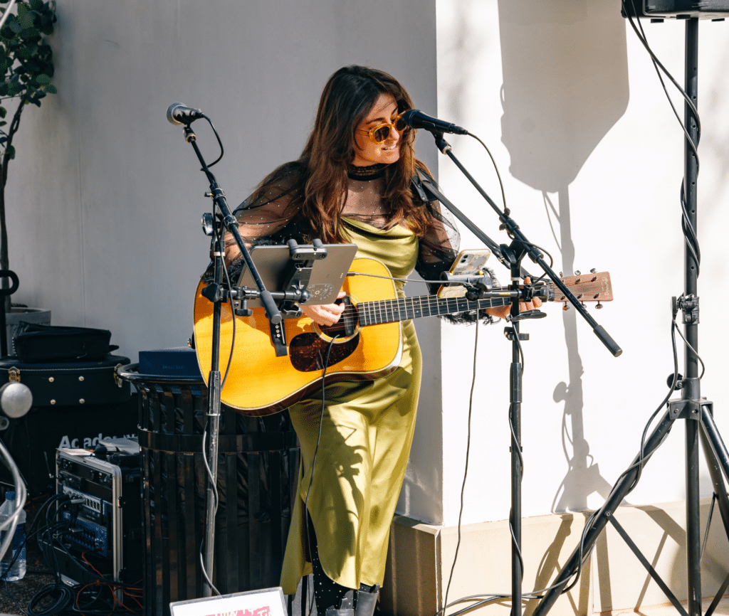 Enjoy Live Music at Knox Street