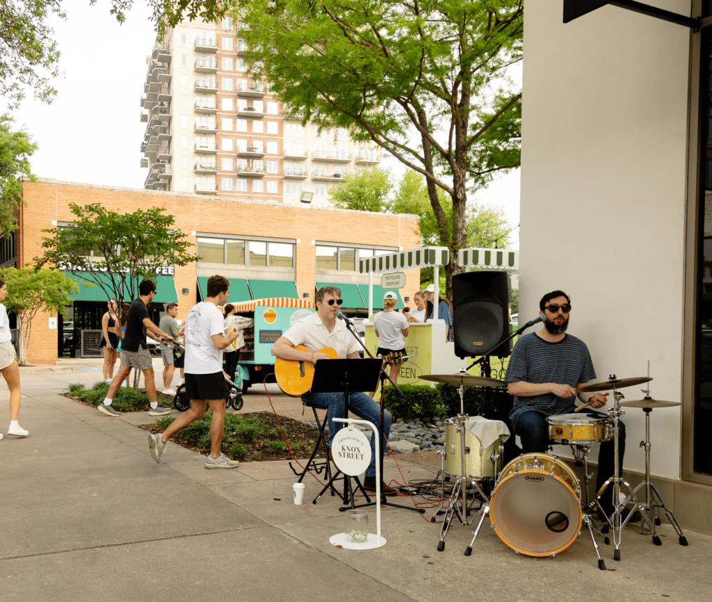 Live Music at Knox Street